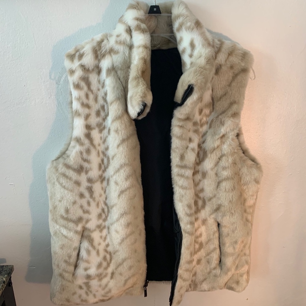 Fuzzy Animal pattern vest